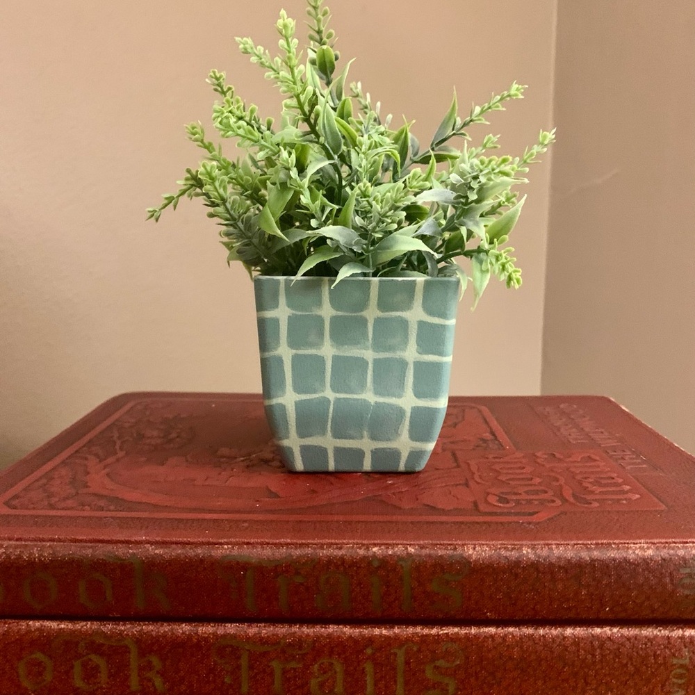Hand-painted pot/artificial potted plant